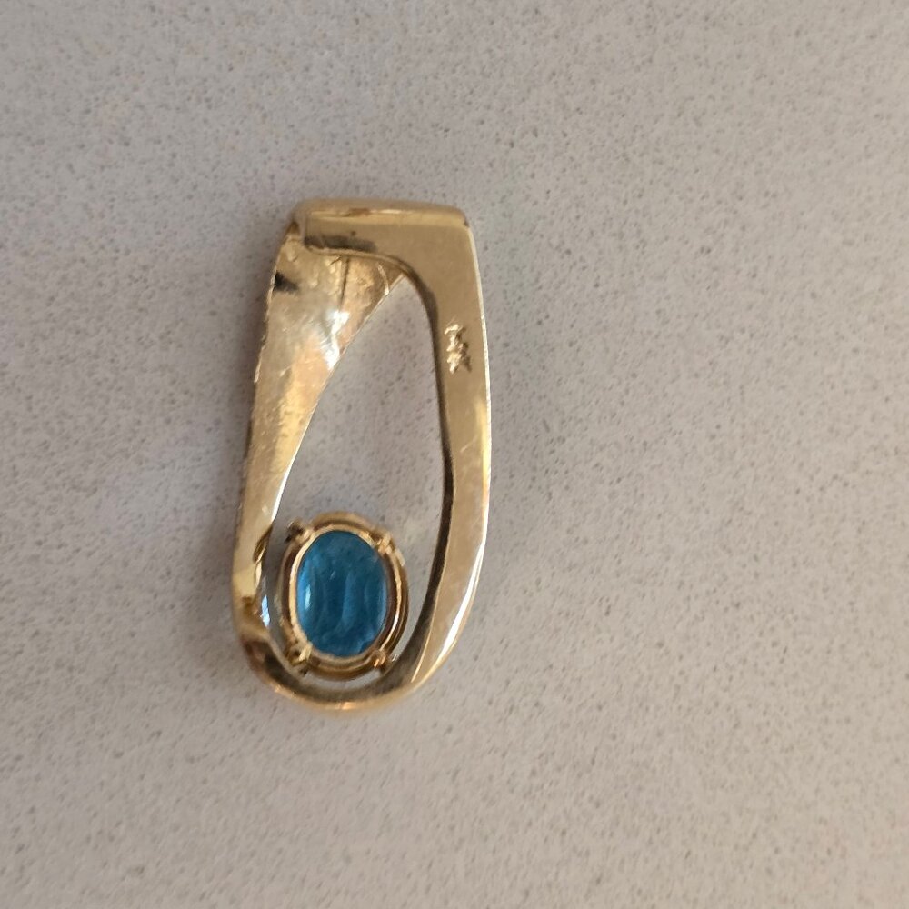 Stunning Topaz Pendant